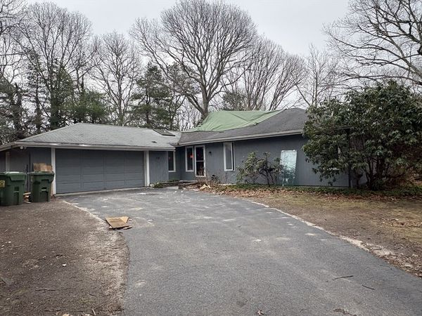 58 Sachem Dr, Barnstable, MA 02632
