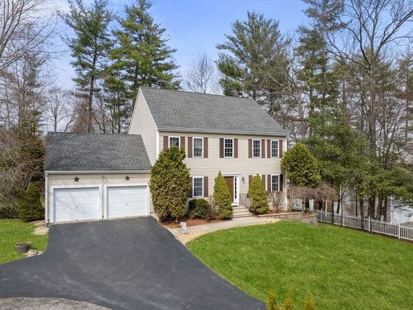 74 Kennedy Cir, Northbridge, MA 01534