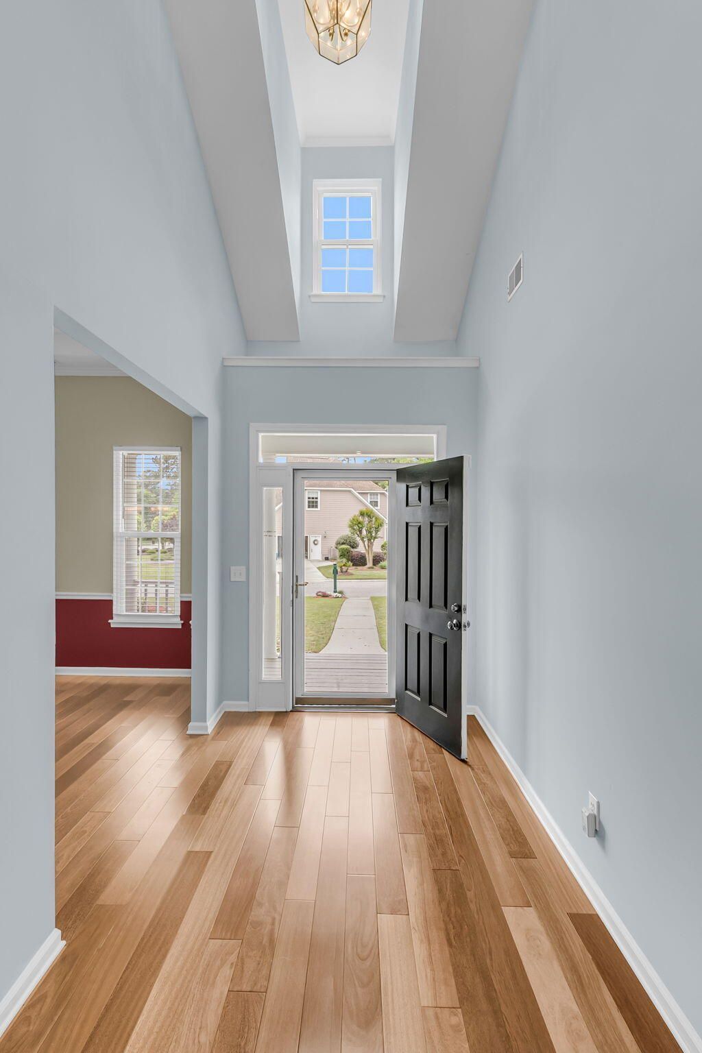 325 Club View Road Photo 10