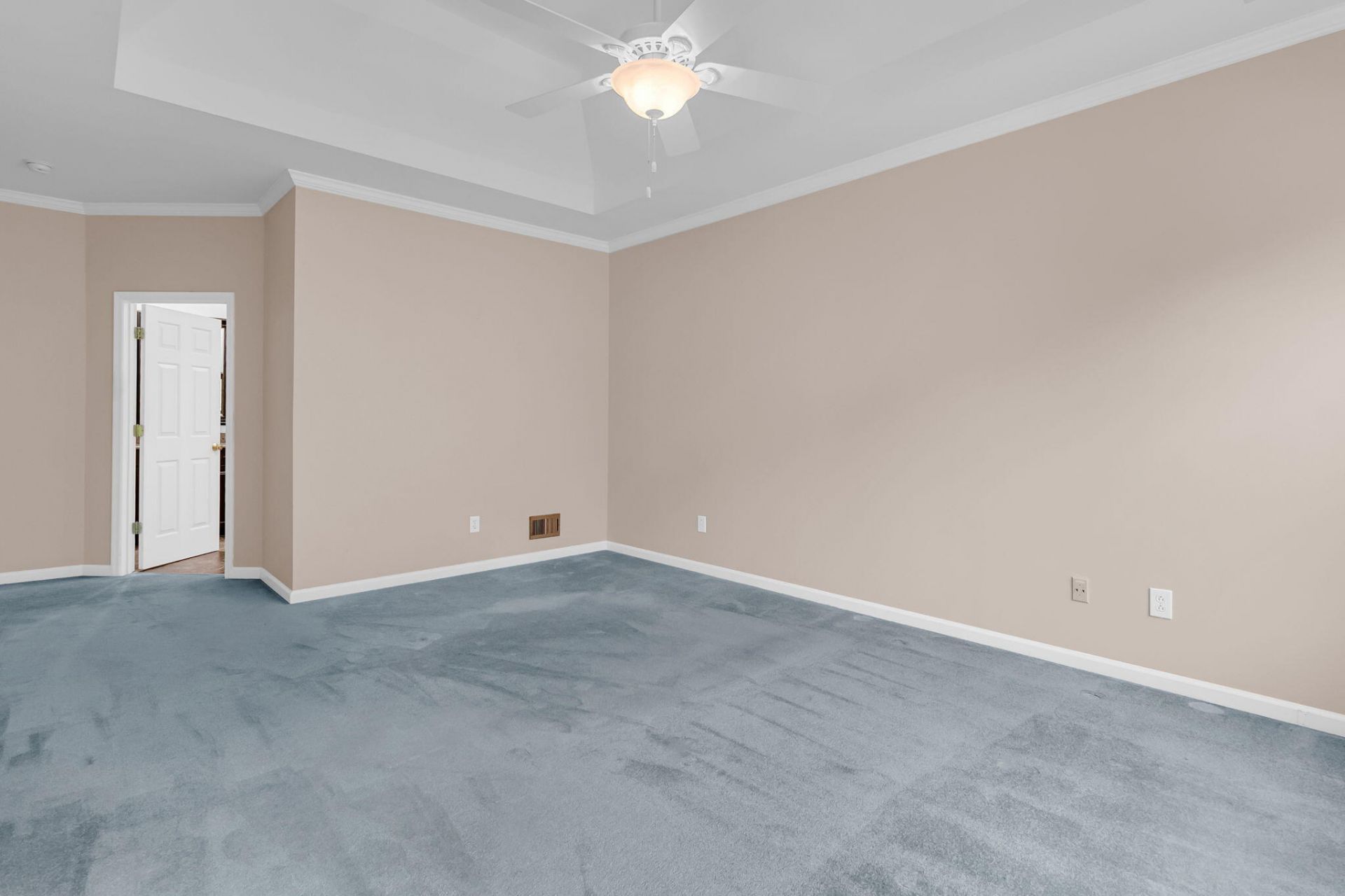 325 Club View Road Photo 24