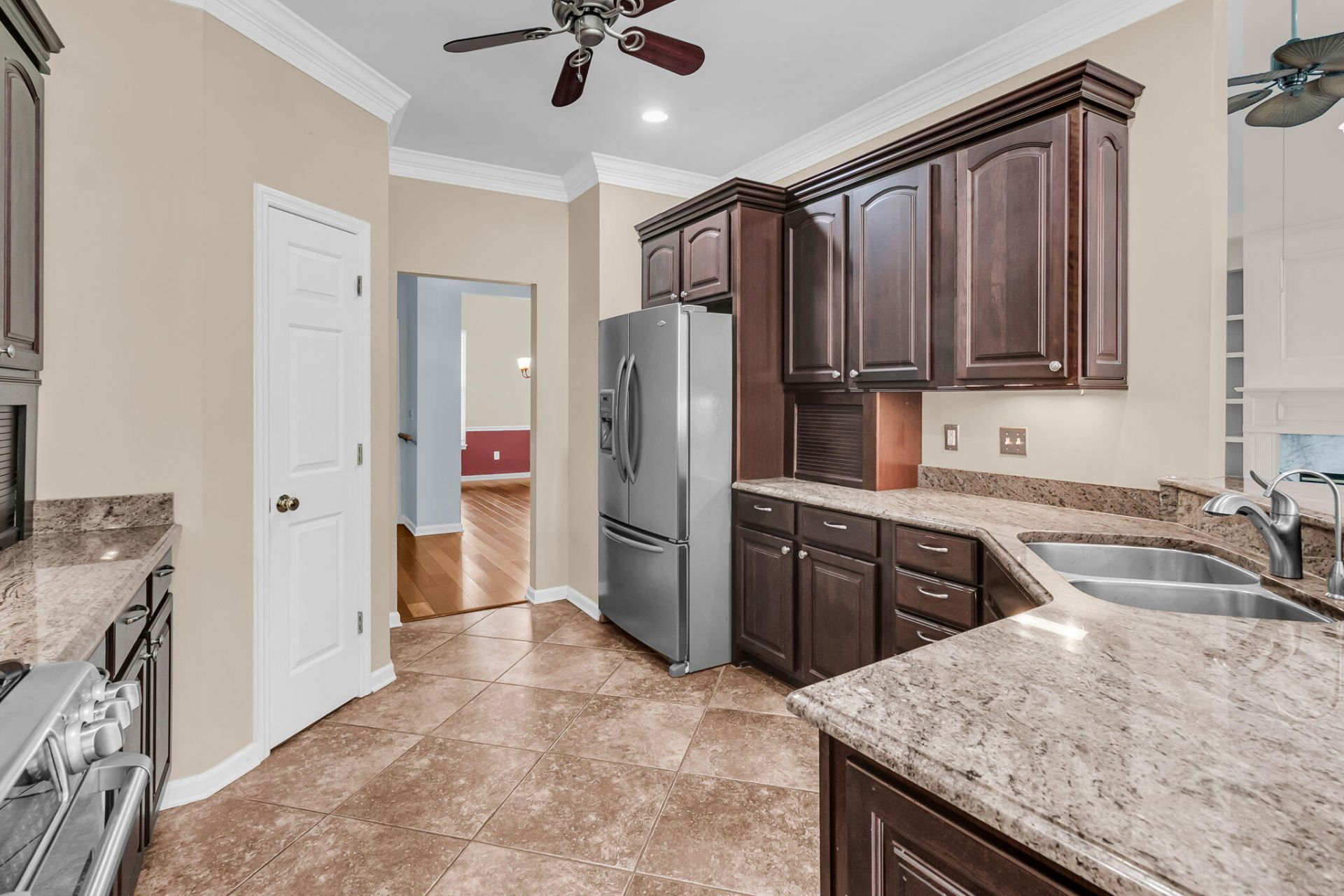 325 Club View Road Photo 34