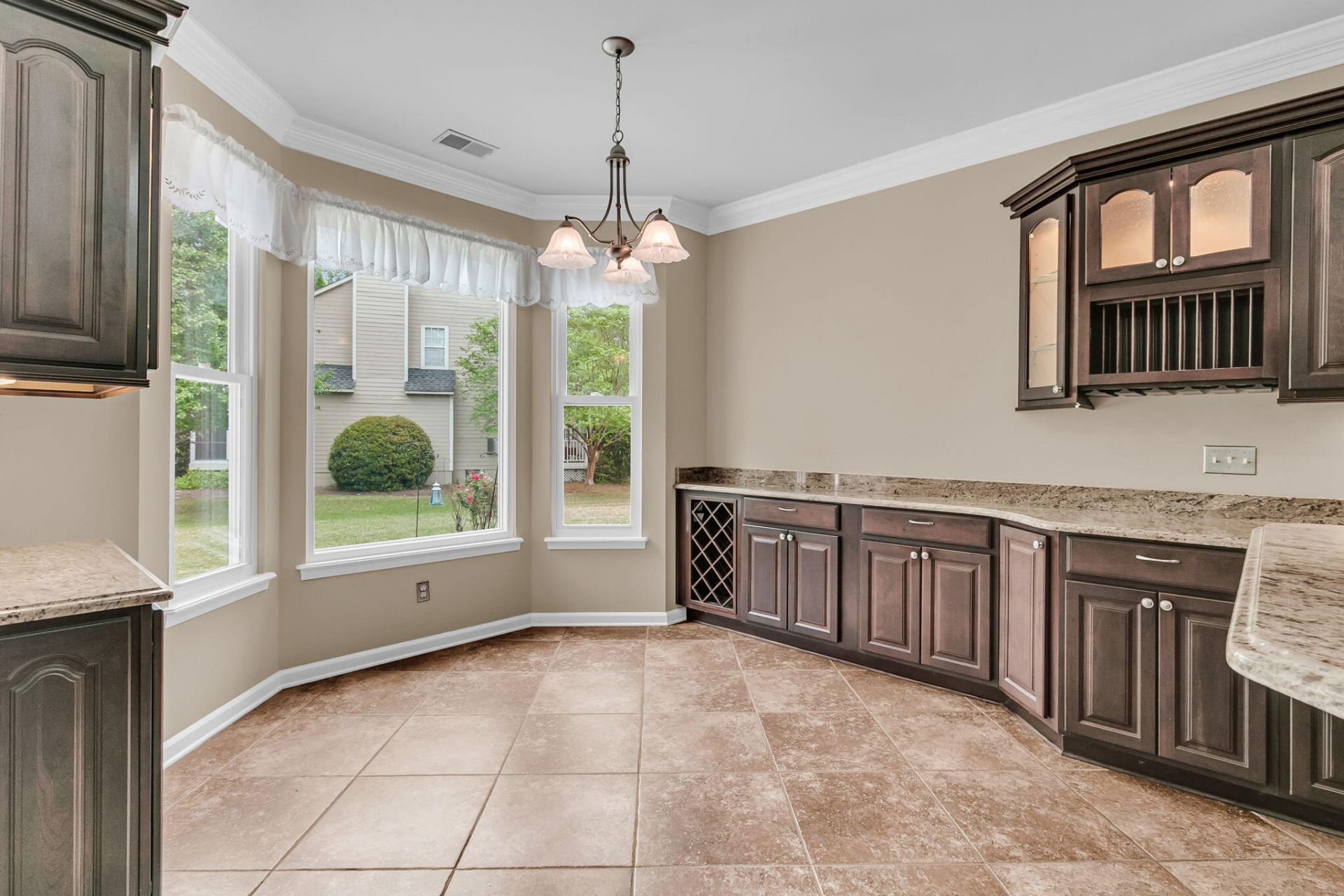 325 Club View Road Photo 35