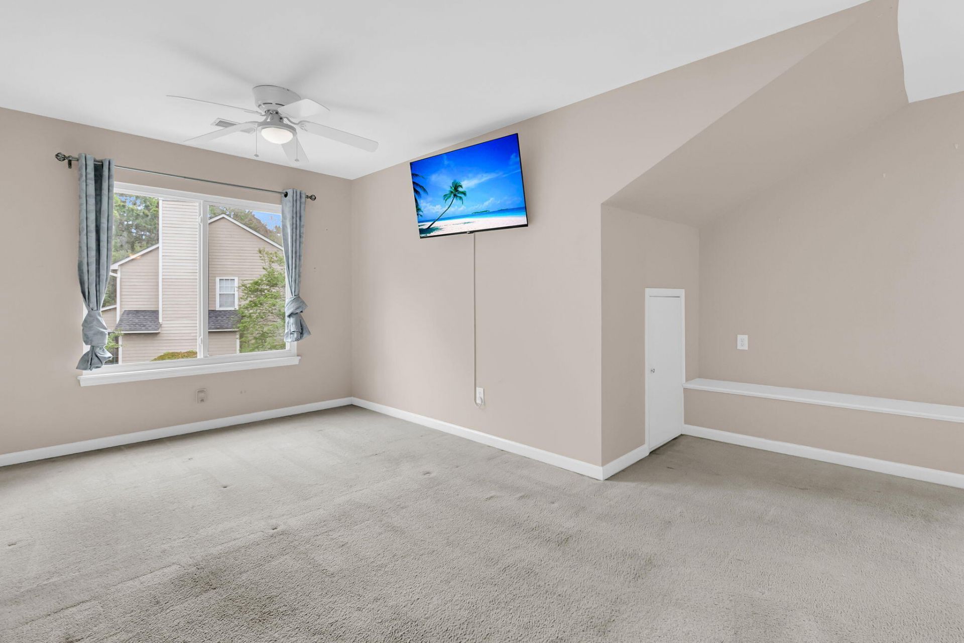 325 Club View Road Photo 43