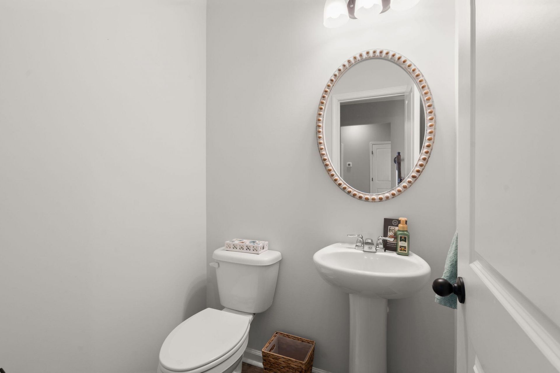 404 Oak View Way Photo 11