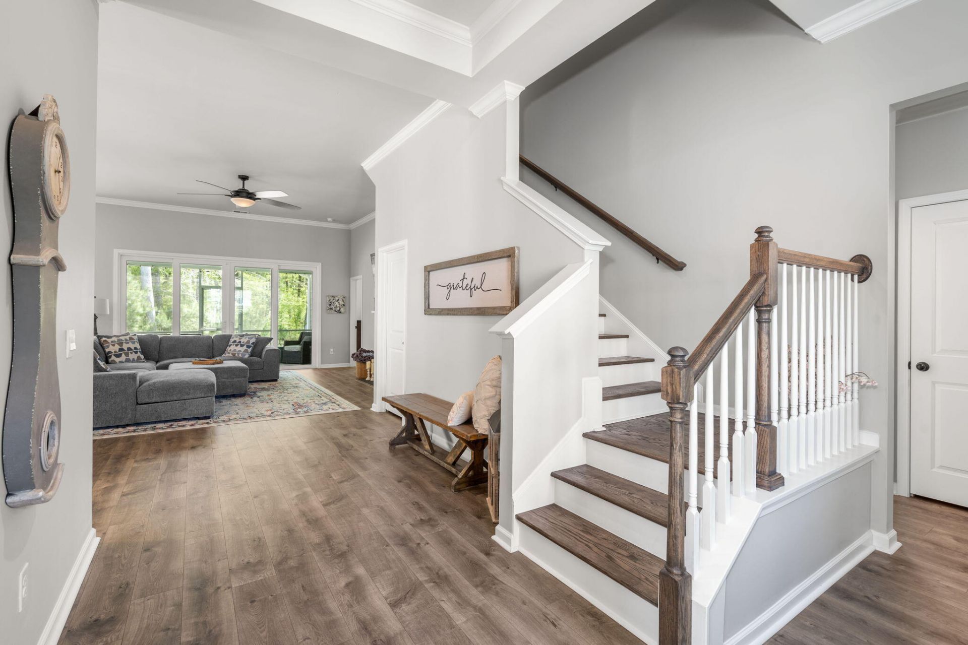 404 Oak View Way Photo 12