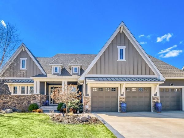 5676 Garden Drive, Woodbury, MN 55129