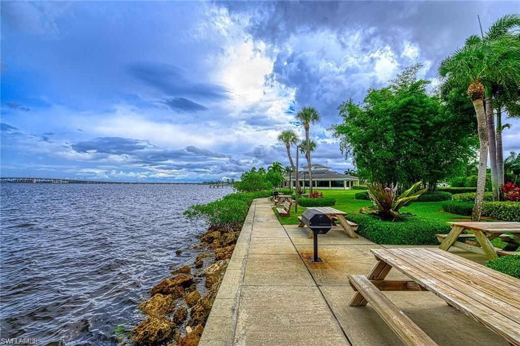 12992 Beacon Cove Ln, Fort Myers, FL 33919 Photo