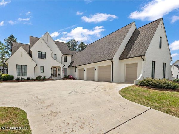 109 Dalton Pointe , Madison, MS 39110