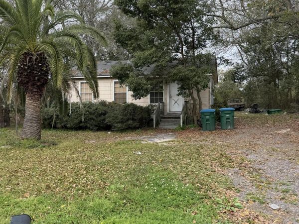 1209 Polk Avenue, Pascagoula, MS 39567