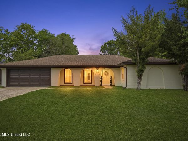 757 Canterbury Drive, Biloxi, MS 39532