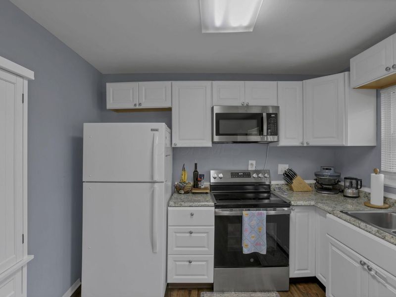 5667 Roche Drive, Columbus, OH 43229 Photo 16
