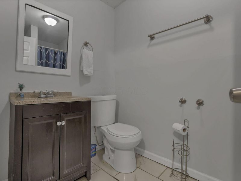 5667 Roche Drive, Columbus, OH 43229 Photo 28