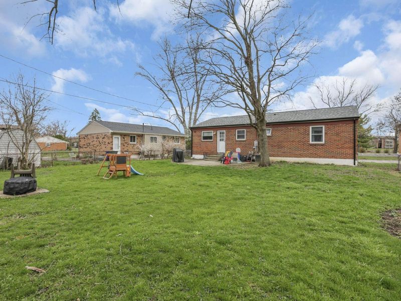 5667 Roche Drive, Columbus, OH 43229 Photo 30