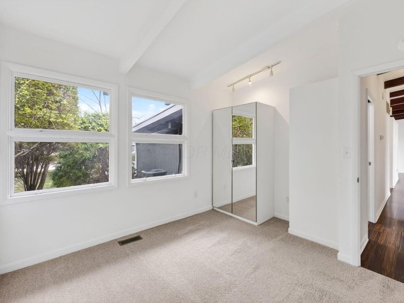 2459 Edgevale Road, Columbus, OH 43221 Photo 18