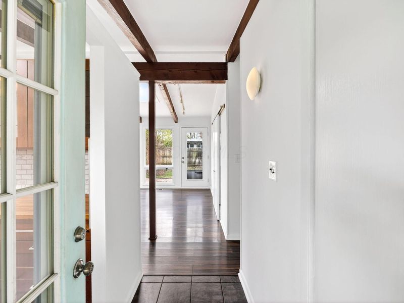 2459 Edgevale Road, Columbus, OH 43221 Photo 2