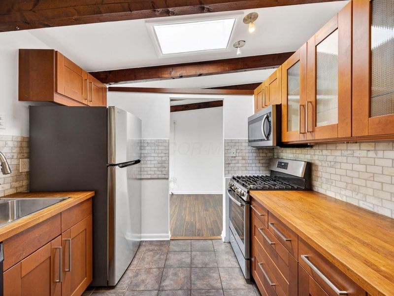 2459 Edgevale Road, Columbus, OH 43221 Photo 3