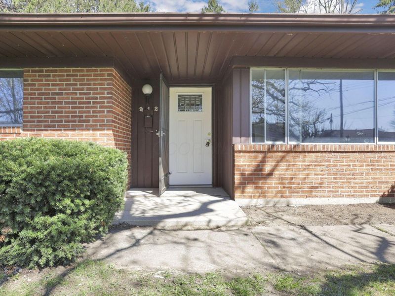 912 Welsh View Drive, Newark, OH 43055 Photo 8