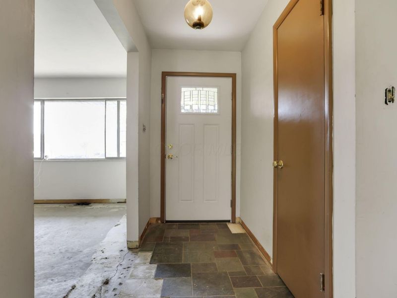 912 Welsh View Drive, Newark, OH 43055 Photo 9