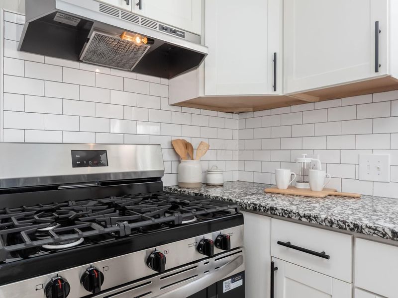 1166 E Woodrow Avenue , Columbus, OH 43207 Photo 11