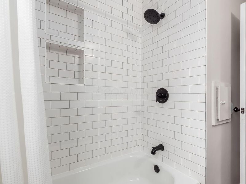 1166 E Woodrow Avenue , Columbus, OH 43207 Photo 16