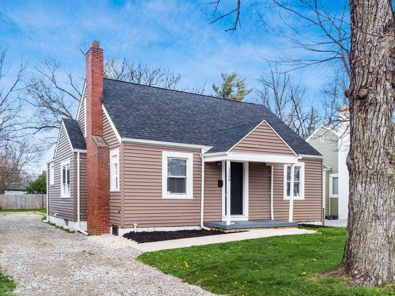 1166 E Woodrow Avenue , Columbus, OH 43207 Photo 2