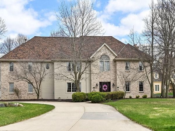 2820 Norman DRIVE, Brookfield, WI 53045