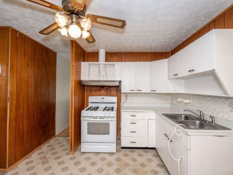 654 Arlington Drive, Union Twp, OH 45244 Photo 12