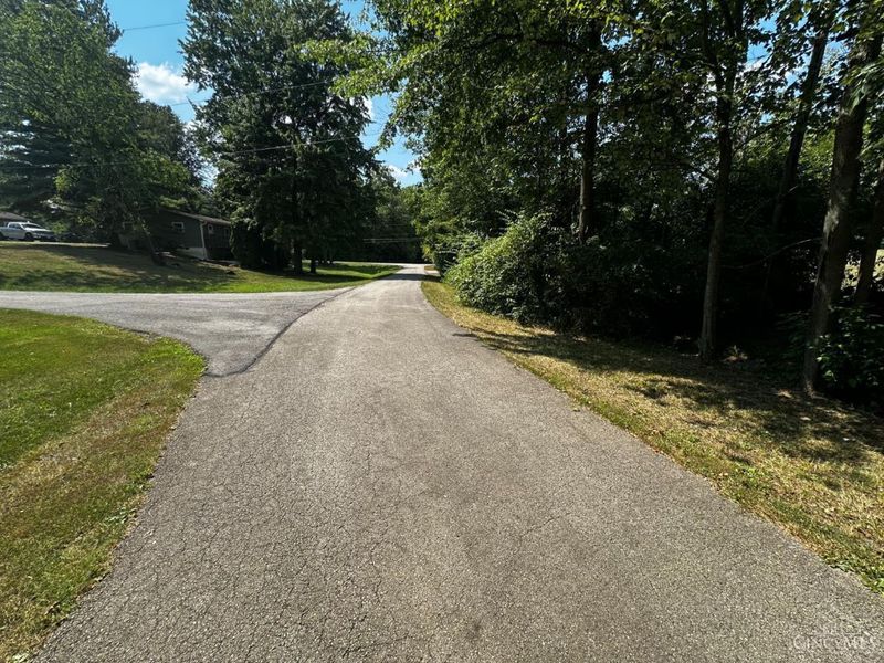 1387 Schmidt Drive, Perry Twp, OH 45118 Photo 5