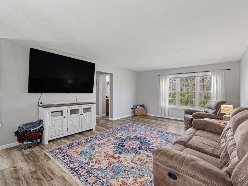 90 Douglas Circle, Georgetown, OH 45121 Photo 2