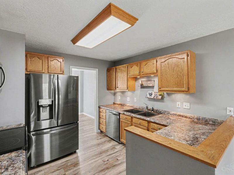 90 Douglas Circle, Georgetown, OH 45121 Photo 6