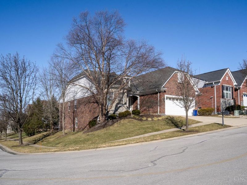 7007 Boulder Path Drive, Green Township, OH 45247 Photo 4