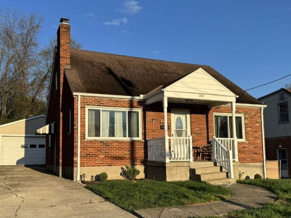 217 W Crest Drive, Reading, OH 45215