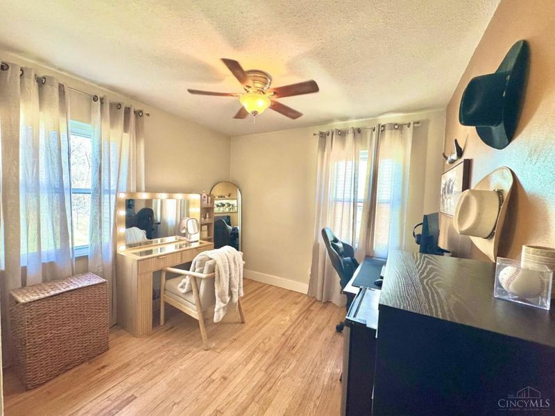 217 W Crest Drive, Reading, OH 45215 Photo 7