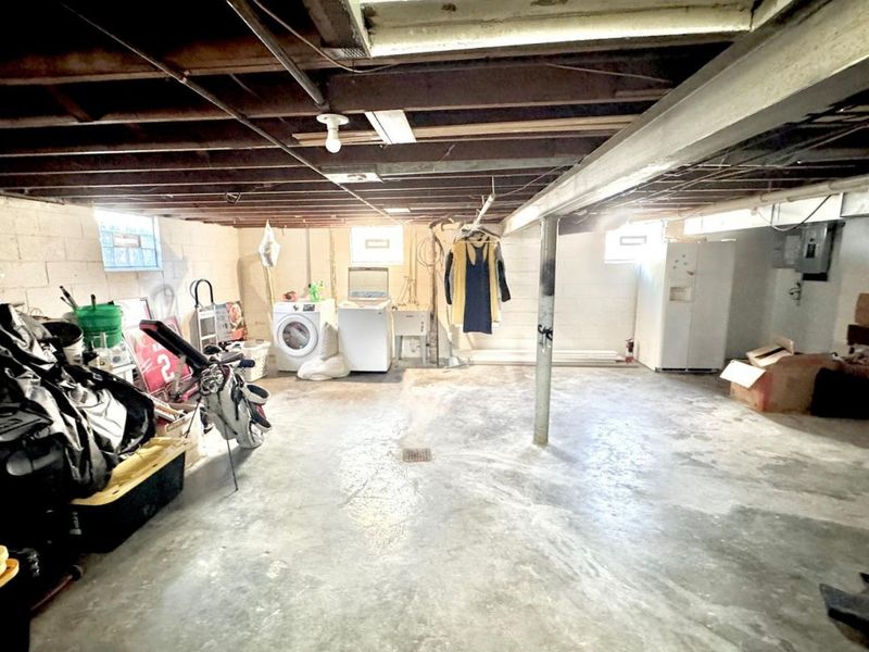 217 W Crest Drive, Reading, OH 45215 Photo 9