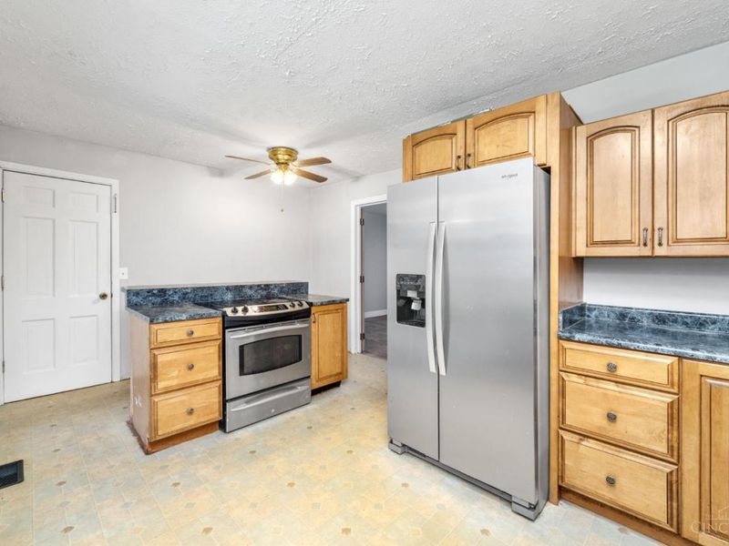 1466 Fawnvista Lane, Sharonville, OH 45246 Photo 17