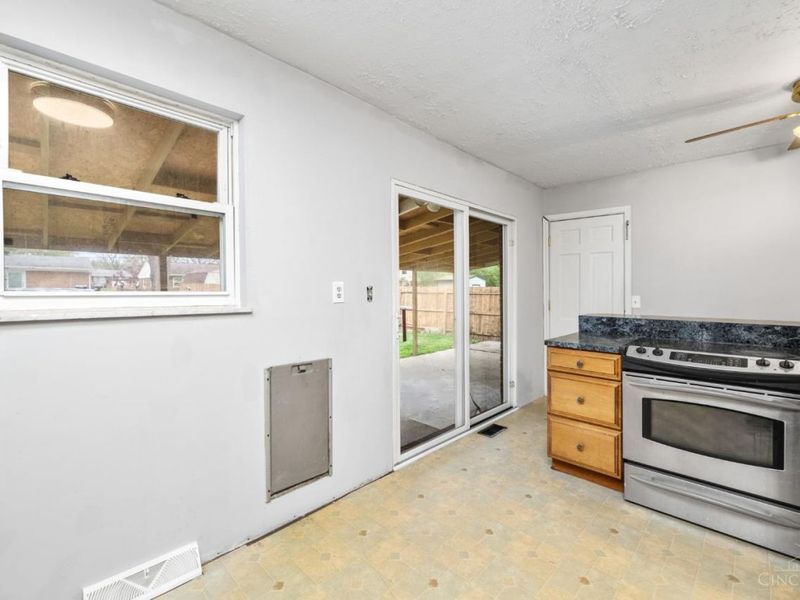 1466 Fawnvista Lane, Sharonville, OH 45246 Photo 18