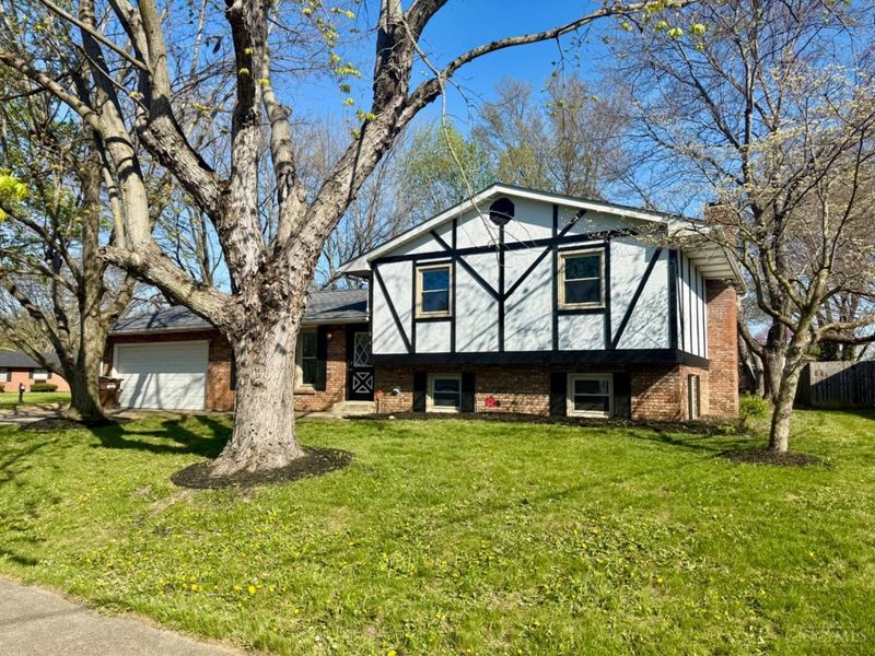 8 Oak Avenue, Trenton, OH 45067 Photo 2