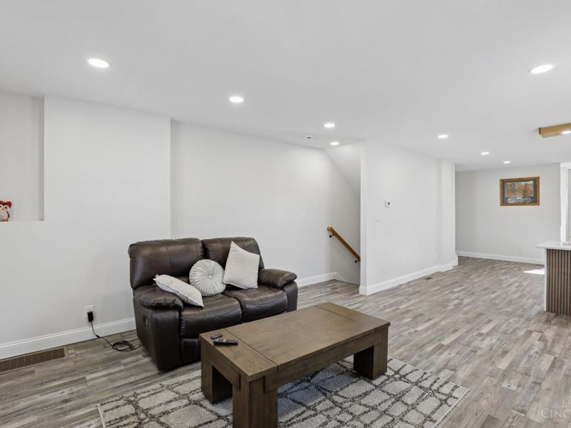 582 Greenwell Avenue, Delhi Twp, OH 45238 Photo 4