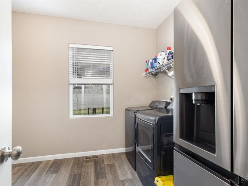 4994 Shadow Hawk Drive, Green Township, OH 45247 Photo 12