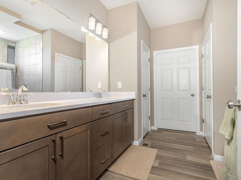 4994 Shadow Hawk Drive, Green Township, OH 45247 Photo 16