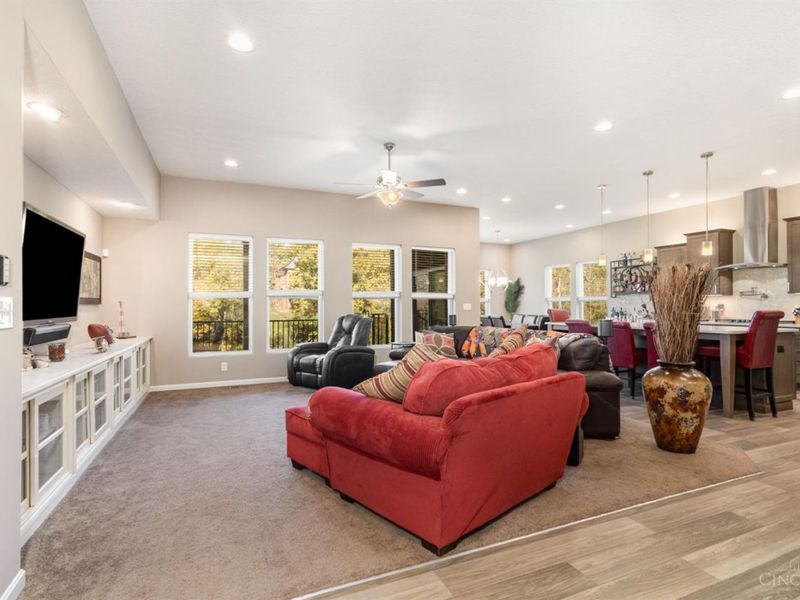 4994 Shadow Hawk Drive, Green Township, OH 45247 Photo 3