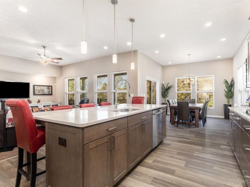 4994 Shadow Hawk Drive, Green Township, OH 45247 Photo 8