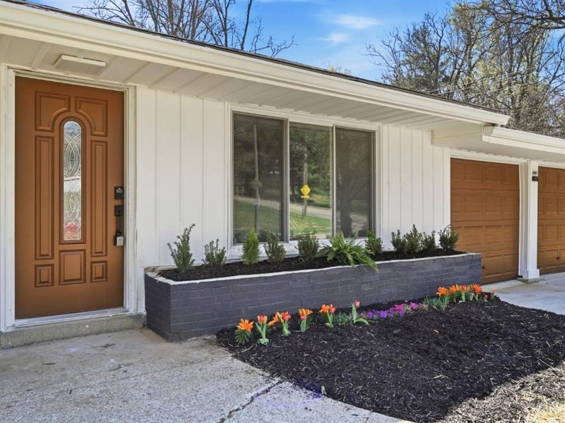 5695 Antoninus Drive, Green Township, OH 45238 Photo 3