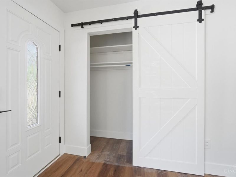 5695 Antoninus Drive, Green Township, OH 45238 Photo 8