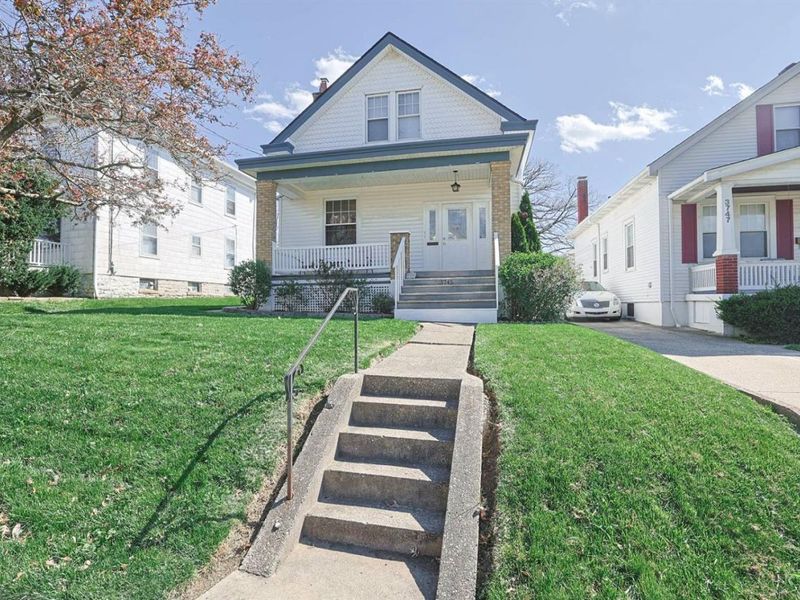 3745 Applegate Avenue, Cheviot, OH 45211 Photo 2