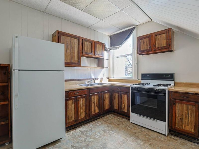 3745 Applegate Avenue, Cheviot, OH 45211 Photo 24