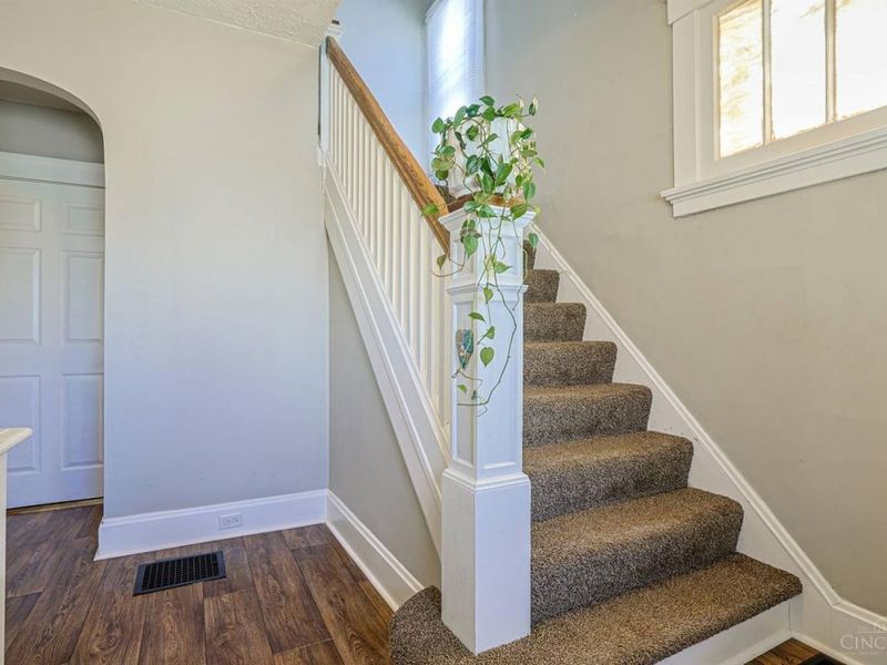 3745 Applegate Avenue, Cheviot, OH 45211 Photo 5