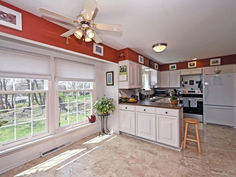 2515 Fairhill Drive, Cincinnati, OH 45239 Photo 13