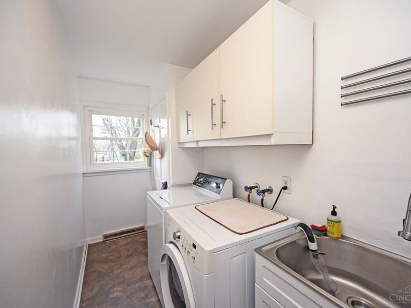 2515 Fairhill Drive, Cincinnati, OH 45239 Photo 18