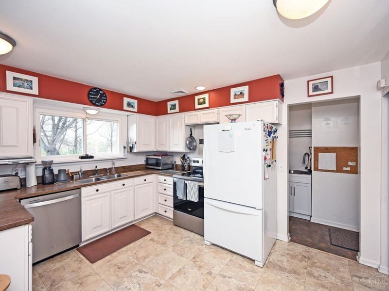 2515 Fairhill Drive, Cincinnati, OH 45239 Photo 9